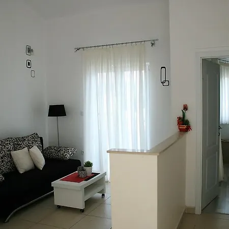 Daire Captains House *